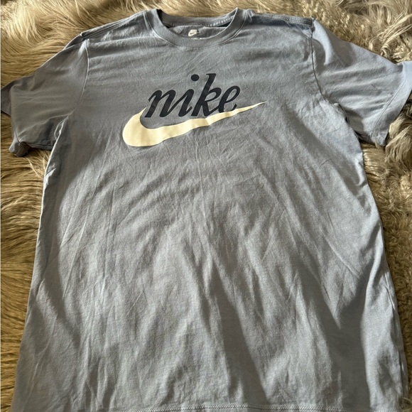 Lot of 5 Men’s Nike tees!! - Picture 5 of 11